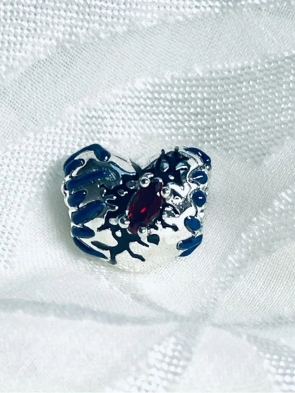 💖✨ NEW Stranger Things Glow Heart Charm – Upside Down 🌑